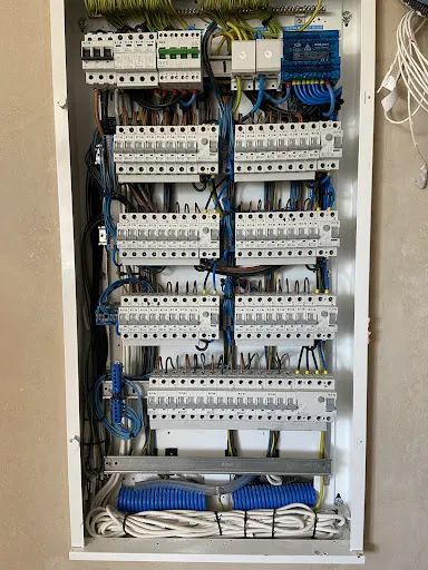 ZNAJOMY ELEKTRYK Pogotowie elektryczne